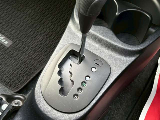 トヨタ ヴィッツ　ハイブリッド １．５ ハイブリッド Ｆ H29年 (関東) 99