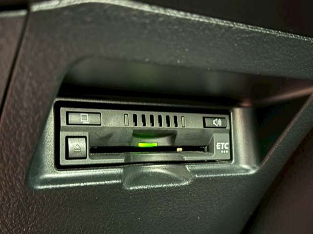 トヨタ ヴィッツ　ハイブリッド １．５ ハイブリッド Ｆ H29年 (関東) 99