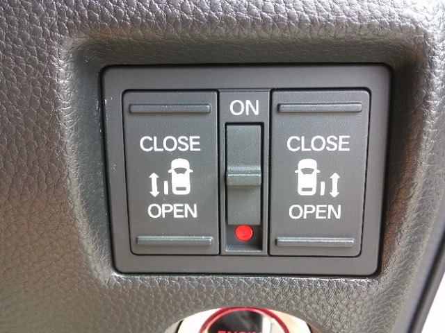 ホンダ Ｎ　ＢＯＸ カスタム ６６０ Ｌ R5年 (東北) 99