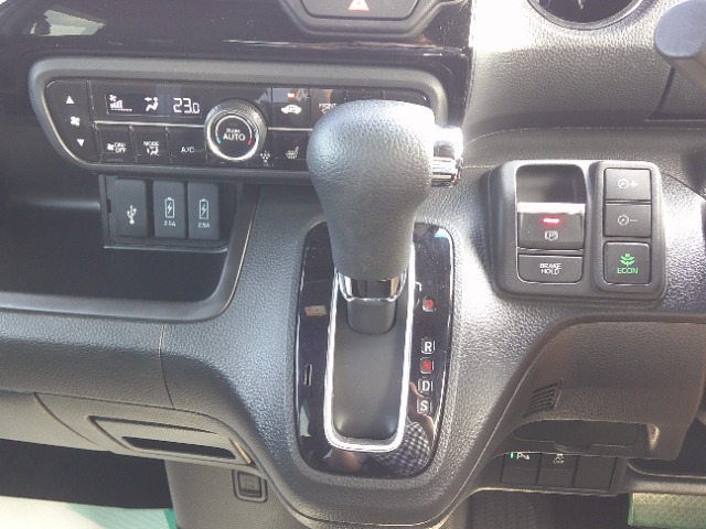 ホンダ Ｎ　ＢＯＸ カスタム ６６０ Ｌ R5年 (東北) 99