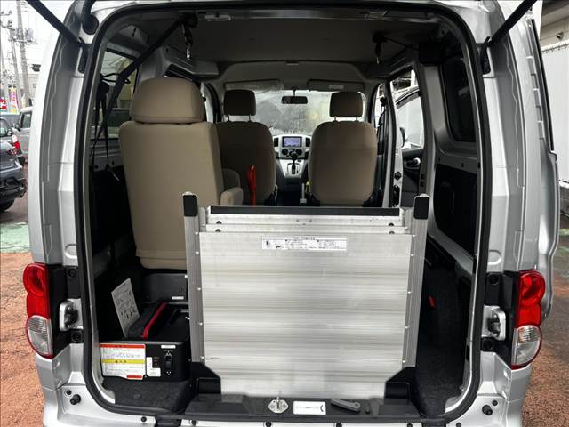 日産 ＮＶ２００バネットバン チェアキャブ スロープタイプ 車イス２名仕 H30年 (関東) 99