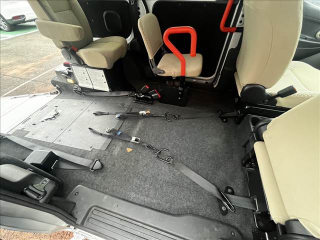 日産 ＮＶ２００バネットバン チェアキャブ スロープタイプ 車イス２名仕 H30年 (関東) 99