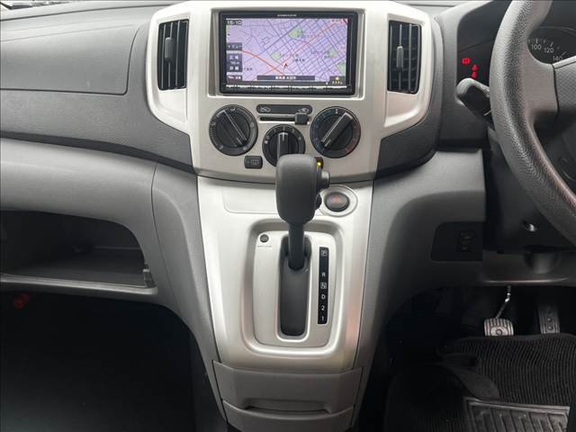 日産 ＮＶ２００バネットバン チェアキャブ スロープタイプ 車イス２名仕 H30年 (関東) 99