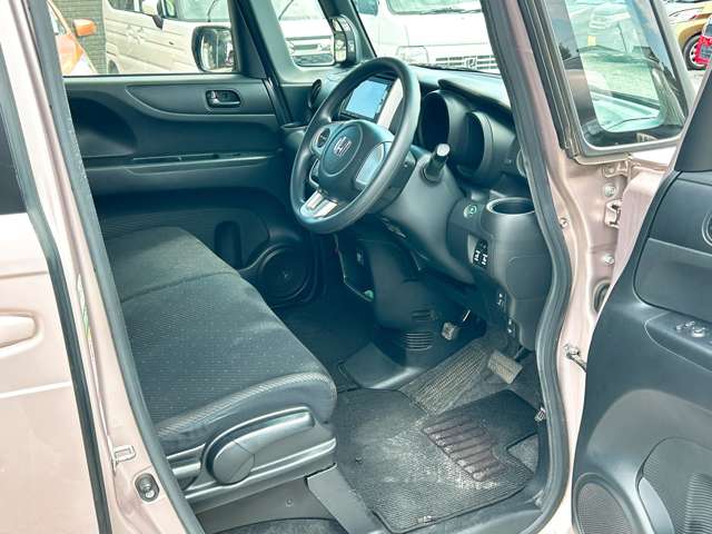 ホンダ Ｎ　ＢＯＸ ６６０ Ｇ ＳＳパッケージ H26年 (九州・沖縄) 99