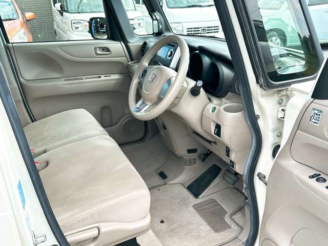 ホンダ Ｎ　ＢＯＸ ６６０ Ｇ Ｌパッケージ H25年 (九州・沖縄) 99