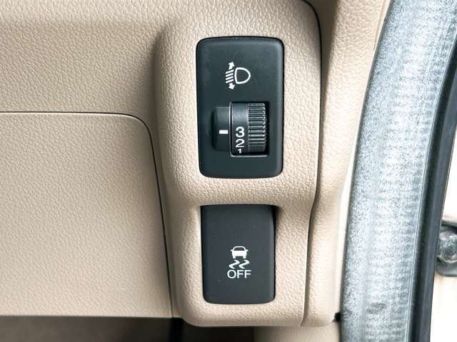 ホンダ Ｎ　ＢＯＸ ６６０ Ｇ Ｌパッケージ H25年 (九州・沖縄) 99