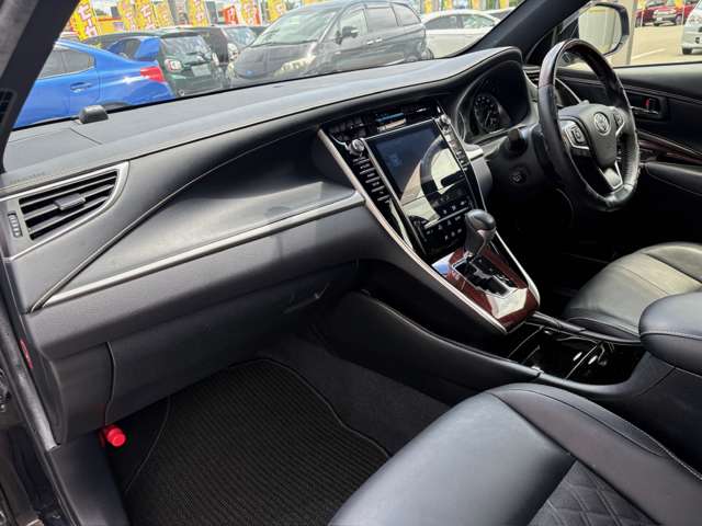 トヨタ ハリアー　ハイブリッド ２．５ ハイブリッド Ｅ－ＦＯＵＲ プレミアム アドバンストパッケージ ４ＷＤ H26年 (東北) 99