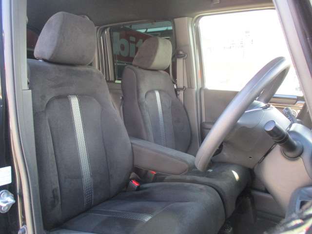 ホンダ Ｎ　ＢＯＸ カスタム ６６０ Ｌ R4年 (中国) 99