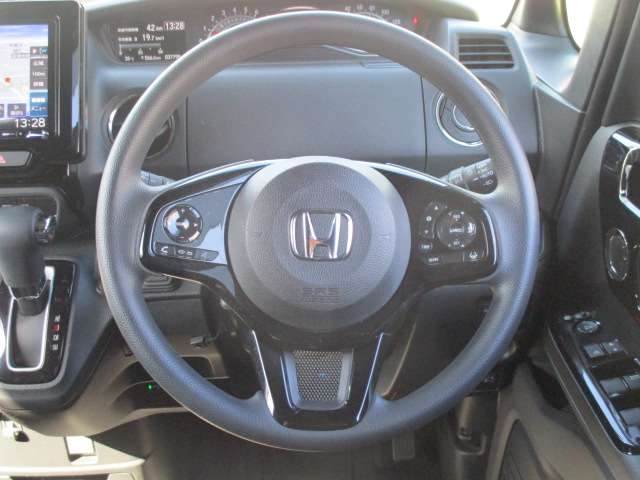 ホンダ Ｎ　ＢＯＸ カスタム ６６０ Ｌ R4年 (中国) 99