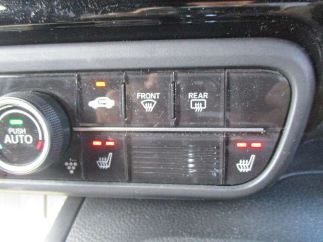 ホンダ Ｎ　ＢＯＸ カスタム ６６０ Ｌ R4年 (中国) 99