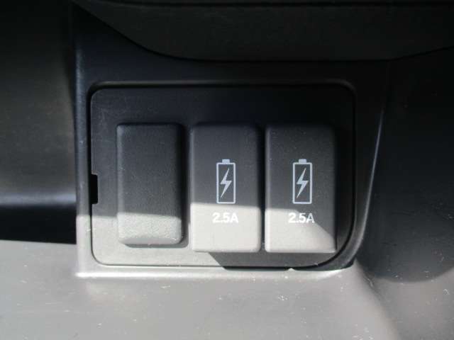 ホンダ Ｎ　ＢＯＸ カスタム ６６０ Ｌ R4年 (中国) 99