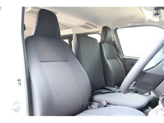 トヨタ ハイエースバン ２．８ ＤＸ ロング ＧＬパッケージ ディーゼルターボ ４ＷＤ R7年 (北海道) 99