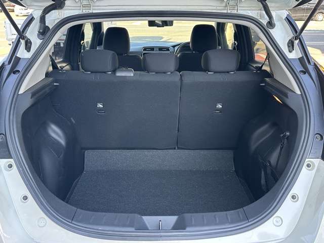 日産 リーフ アーバンクロム R3年 (東海) 99