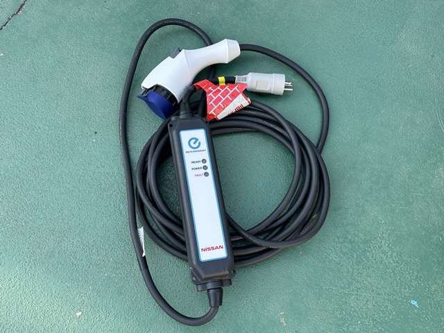 日産 リーフ アーバンクロム R3年 (東海) 99