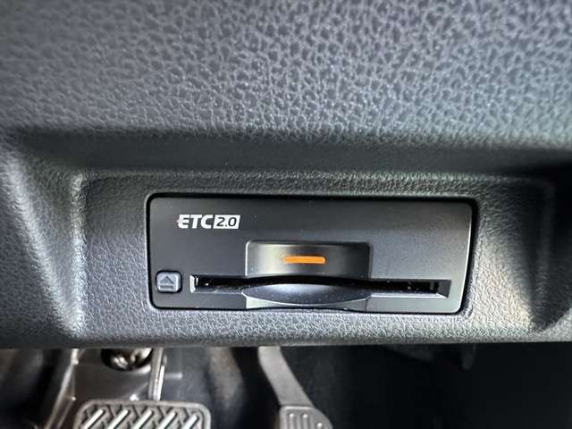 日産 リーフ アーバンクロム R3年 (東海) 99