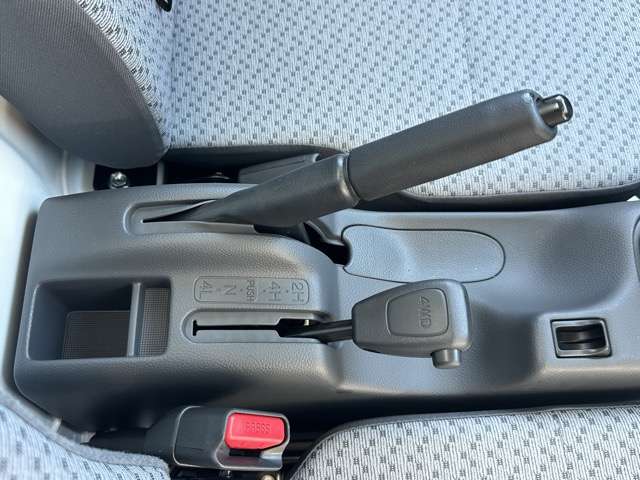 スズキ キャリイトラック ６６０ 頑丈ダンプ ３方開 ４ＷＤ R6年 (東海) 99