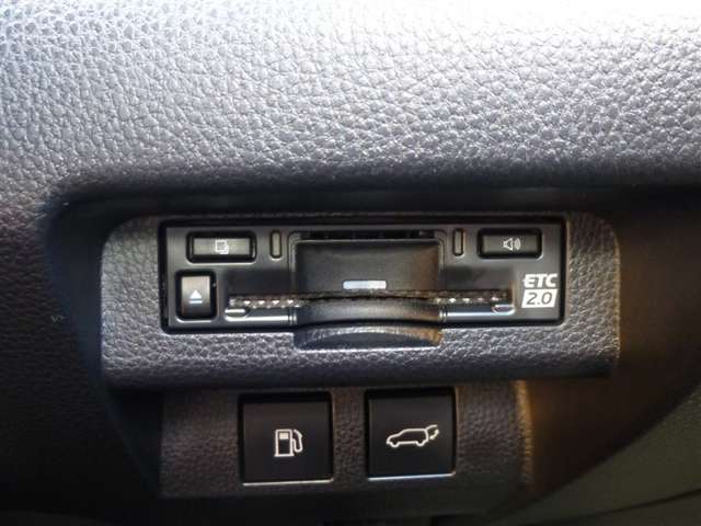 トヨタ クラウン　スポーツ　ハイブリッド ２．５ Ｚ Ｅ－ＦＯＵＲ ４ＷＤ R5年 (東北) 99