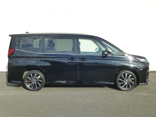 トヨタ ノア １．８ ハイブリッド Ｓ－Ｚ R4年 (東北) 99