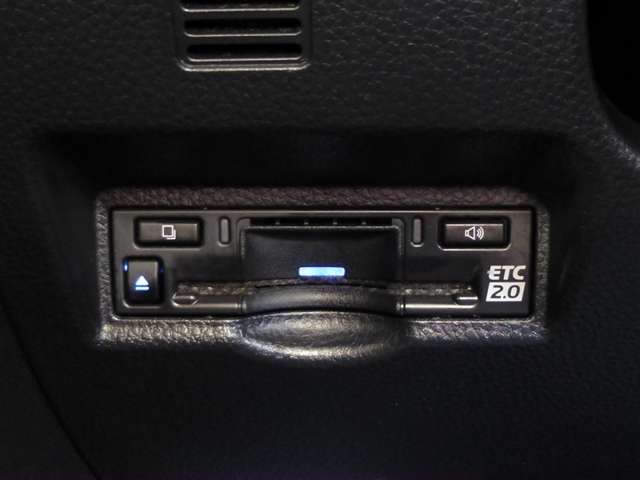 トヨタ ノア １．８ ハイブリッド Ｓ－Ｚ R4年 (東北) 99