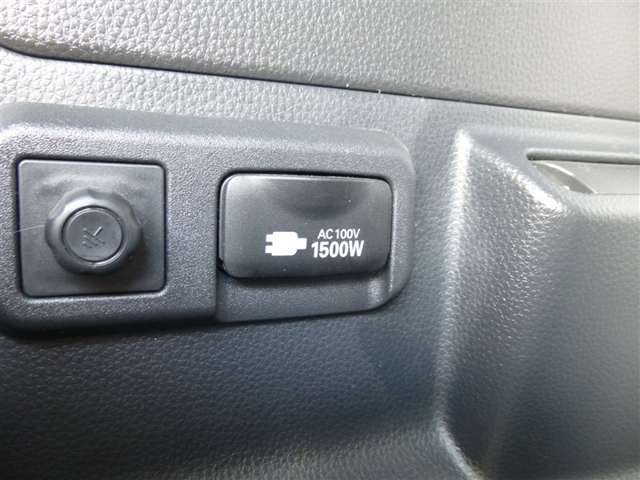 トヨタ ノア １．８ ハイブリッド Ｓ－Ｚ R4年 (東北) 99