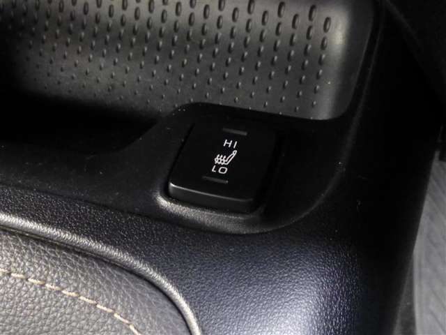 トヨタ カローラ　ツーリング　ハイブリッド １．８ ハイブリッド ＷＸＢ R1年 (東北) 99