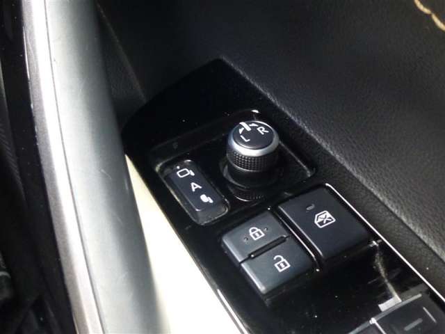 トヨタ カローラ　ツーリング　ハイブリッド １．８ ハイブリッド ＷＸＢ R1年 (東北) 99