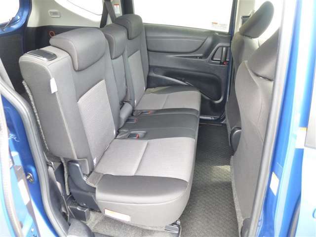 トヨタ シエンタ １．５ ファンベース Ｇ R1年 (東北) 99