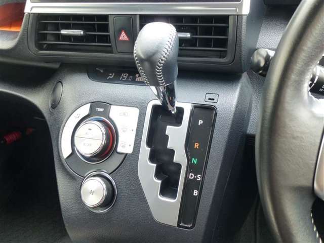 トヨタ シエンタ １．５ ファンベース Ｇ R1年 (東北) 99