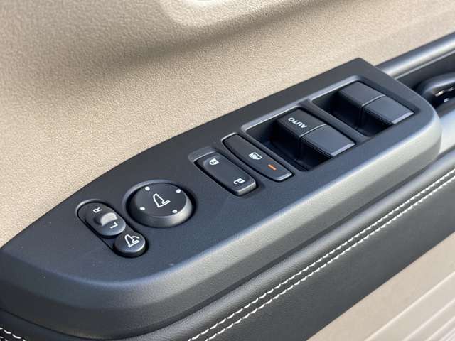 ホンダ Ｎ　ＢＯＸ ジョイ ６６０ ターボ モノトーン R7年 (近畿) 99