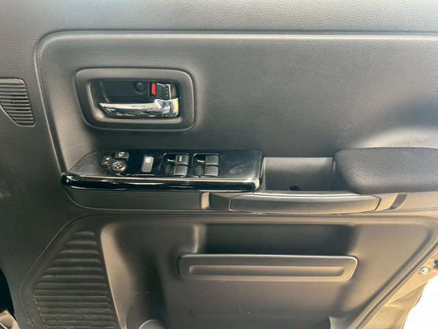 スズキ スペーシア ６６０ カスタム ハイブリッド ＸＳターボ ４ＷＤ H30年 (北海道) 99