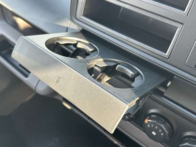 三菱フソウ キャンター 平ボディ ２Ｔ 全低床 R7年 (東海) 99