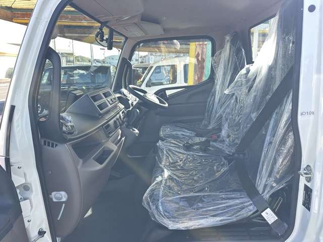 三菱フソウ キャンター 平ボディ 全低床 ２Ｔ R7年 (東海) 99