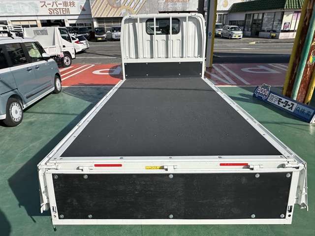 三菱フソウ キャンター 平ボディ 全低床 ２Ｔ R7年 (東海) 99