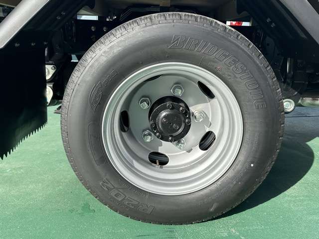 三菱フソウ キャンター 平ボディ 全低床 ２Ｔ R7年 (東海) 99