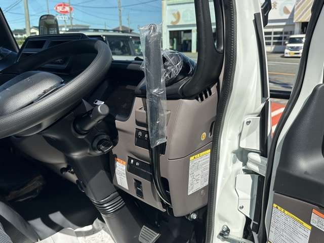 三菱フソウ キャンター ３．０ 強化ダンプ 全低床 ディーゼルターボ R7年 (東海) 99