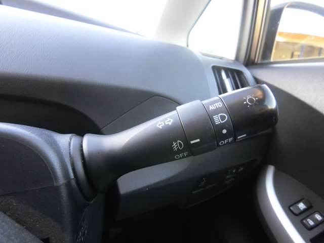 トヨタ プリウス １．８ Ｓ H24年 (中国) 99