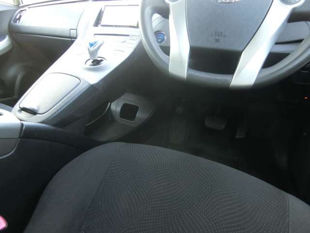 トヨタ プリウス １．８ Ｓ H24年 (中国) 99