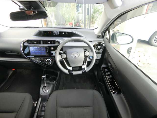 トヨタ アクア １．５ Ｓ スタイルブラック H30年 (中国) 99