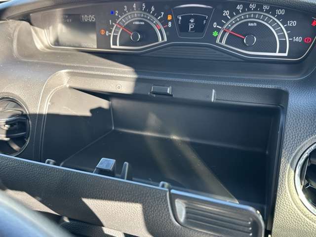 ホンダ Ｎ　ＢＯＸ カスタム ６６０ Ｌ R5年 (東海) 99