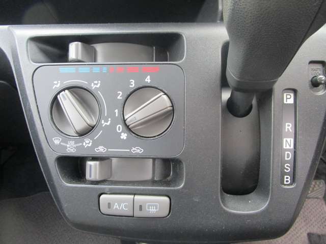 ダイハツ ミラ　イース ６６０ Ｌ ＳＡＩＩＩ ４ＷＤ H29年 (中国) 99