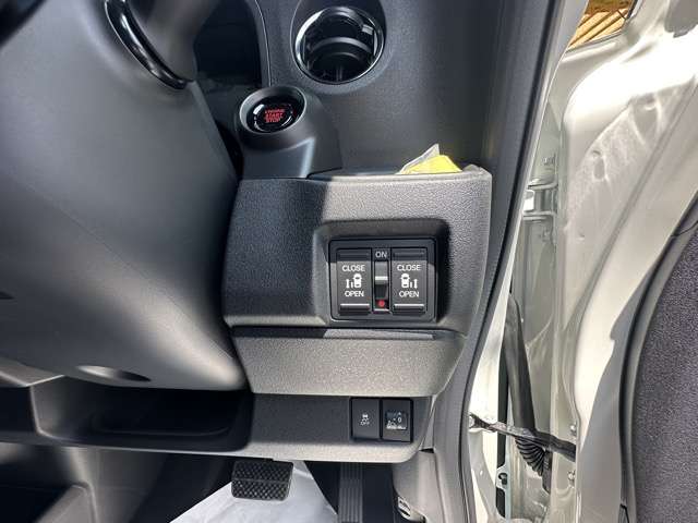 ホンダ Ｎ　ＢＯＸ カスタム ６６０ コーディネートスタイル モノトーン R7年 (東海) 99