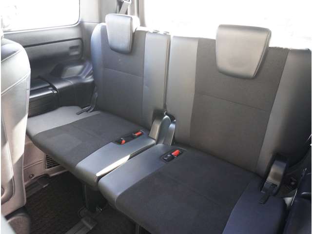 トヨタ ノア １．８ ハイブリッド ＳＩ ＷＸＢ H30年 (九州・沖縄) 99