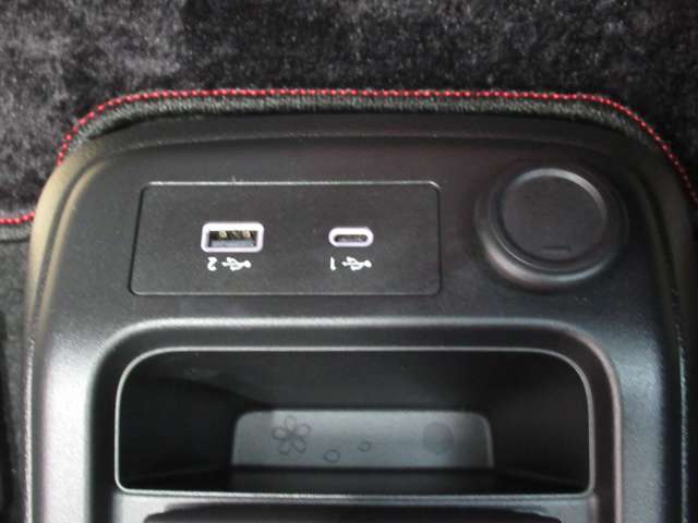 日産 アリア ＮＩＳＭＯ Ｂ９ Ｅ－４ＯＲＣＥ プロパイロット ２．０ ４ＷＤ R6年 (九州・沖縄) 99