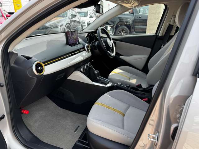 マツダ ＭＡＺＤＡ２ １．５ １５Ｓ サンリット シトラス R4年 (九州・沖縄) 99