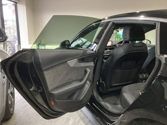 アウディ Ａ５　スポーツバック ４５ ＴＦＳＩ クワトロ スポーツ Ｓラインパッケージ ４ＷＤ R2年 (関東) 99