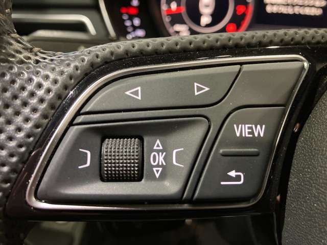 アウディ Ａ５　スポーツバック ４５ ＴＦＳＩ クワトロ スポーツ Ｓラインパッケージ ４ＷＤ R2年 (関東) 99