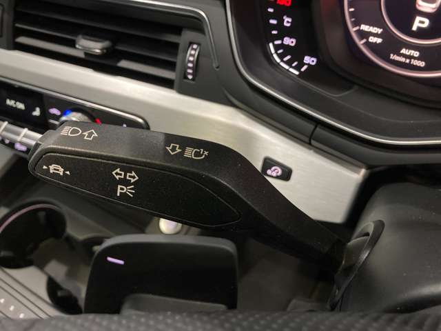 アウディ Ａ５　スポーツバック ４５ ＴＦＳＩ クワトロ スポーツ Ｓラインパッケージ ４ＷＤ R2年 (関東) 99