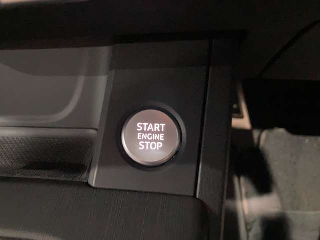 アウディ Ａ５　スポーツバック ４５ ＴＦＳＩ クワトロ スポーツ Ｓラインパッケージ ４ＷＤ R2年 (関東) 99