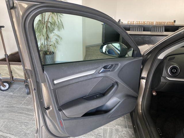 アウディ Ａ３　スポーツバック １．４　ＴＦＳＩ H26年 (関東) 99