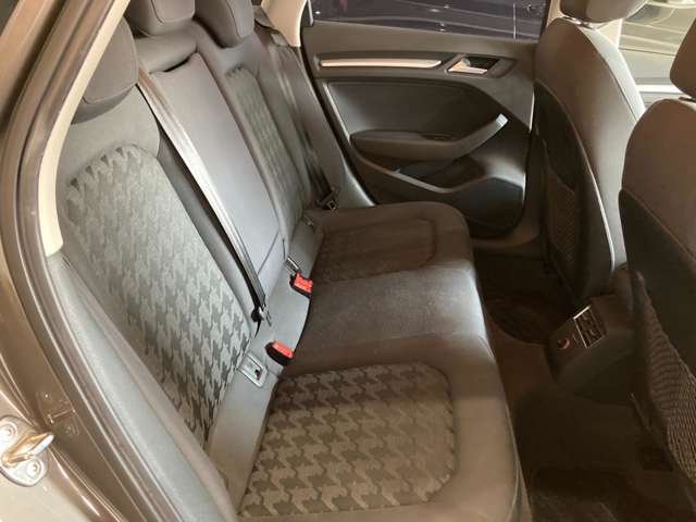 アウディ Ａ３　スポーツバック １．４　ＴＦＳＩ H26年 (関東) 99